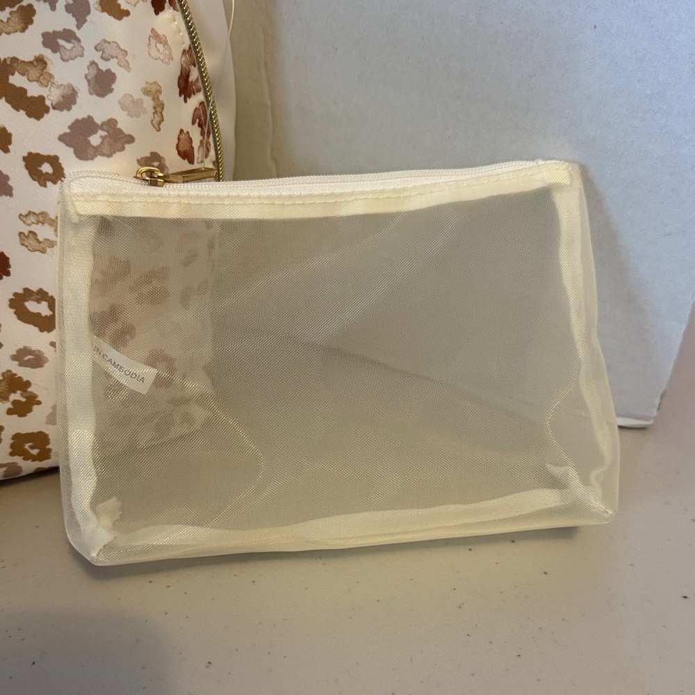 Sonia Kashuk Leopard Print Cosmetic Bag Set - Picture 3 of 4
